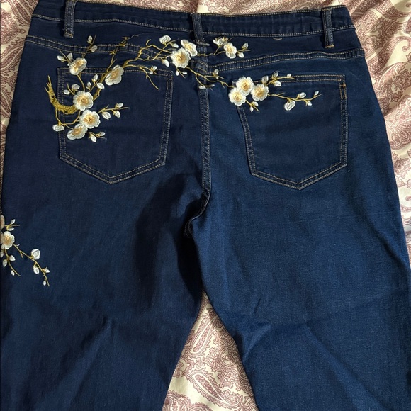 VENUS Dark Blue Floral Embroidered Skinny Jeans - Picture 6 of 6